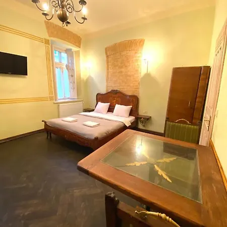 Apartamento в центрі на вулиці валова 21 *