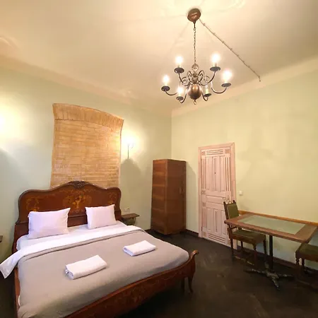 в центрі на вулиці валова 21 Apartment