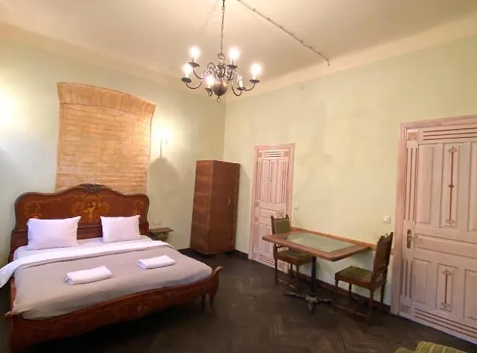 Appartement в центрі на вулиці валова 21 *