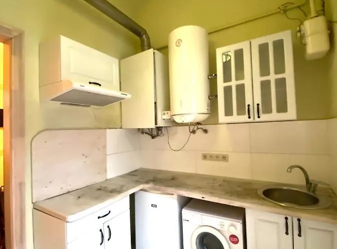 Lägenhet в центрі на вулиці валова 21 *