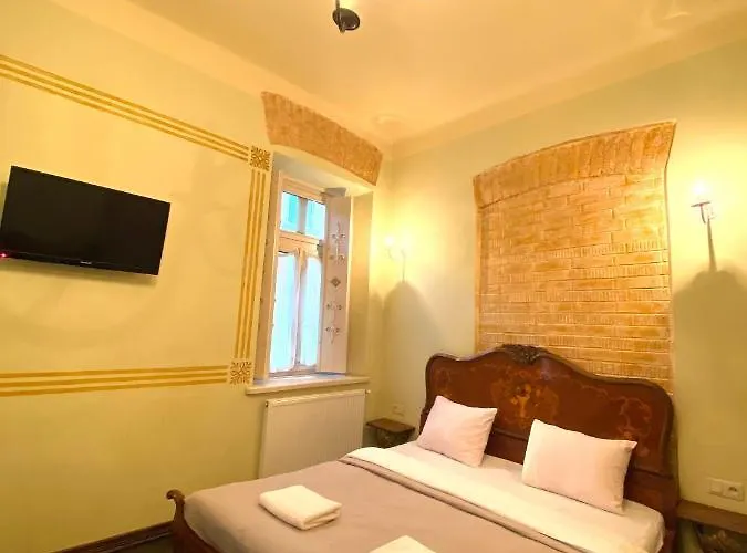 в центрі на вулиці валова 21 Appartement Lviv