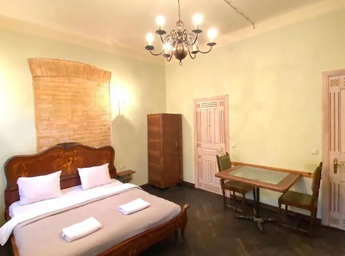 Appartement в центрі на вулиці валова 21 *