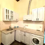 Apartment в центрі на вулиці валова 21
