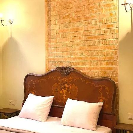 в центрі на вулиці валова 21 Apartment *
