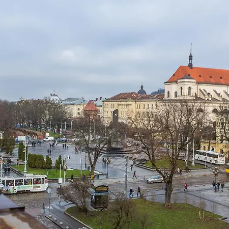 Apartment в центрі на вулиці валова 21 *